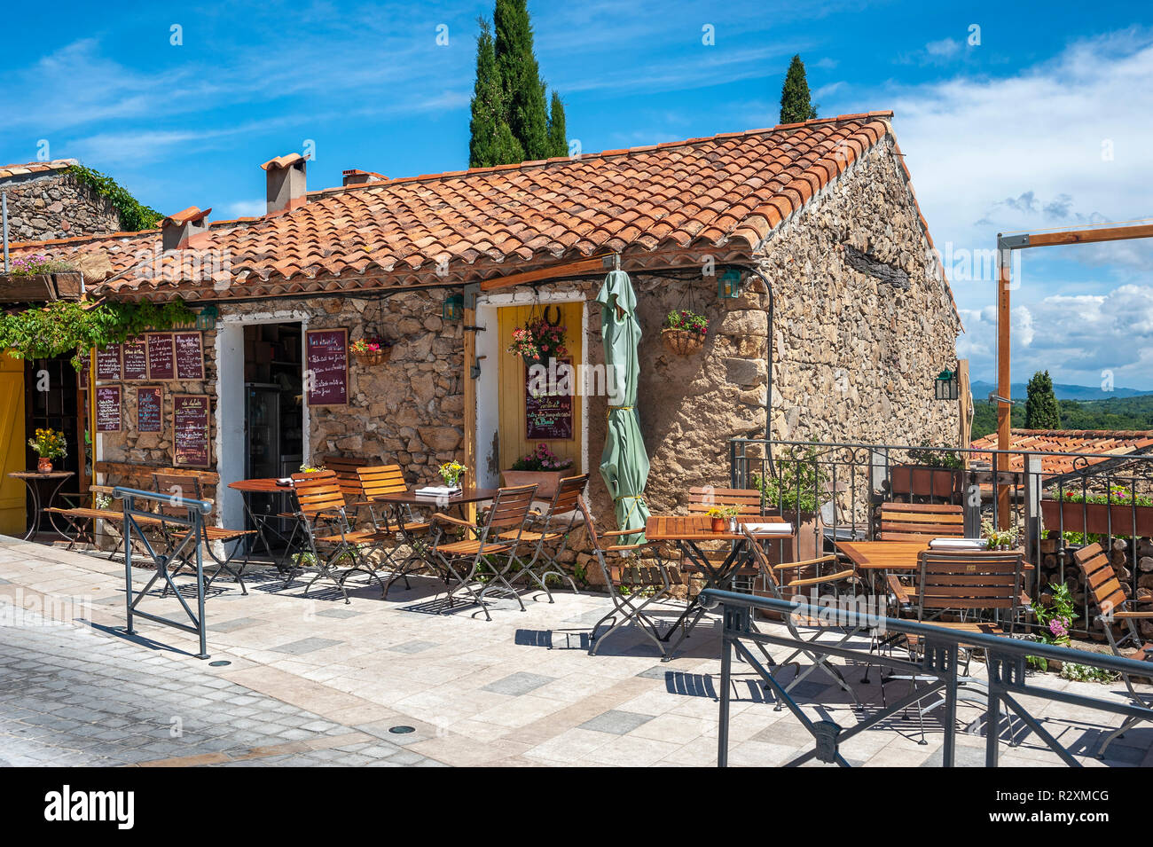 Restaurant in the old town, Ramatuelle, Var, Provence-Alpes-Cote d`Azur, France, Europe Stock Photo